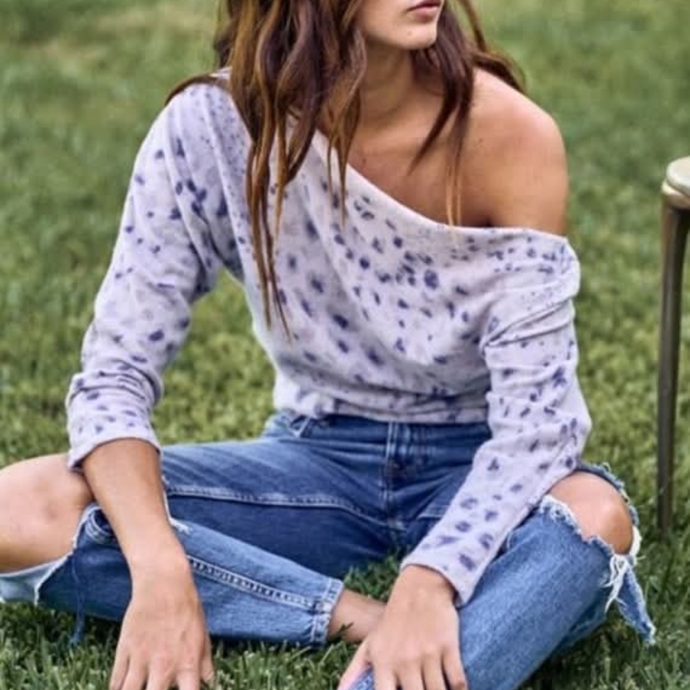 Animal Print Off-Shoulder Sweater - White and Gray